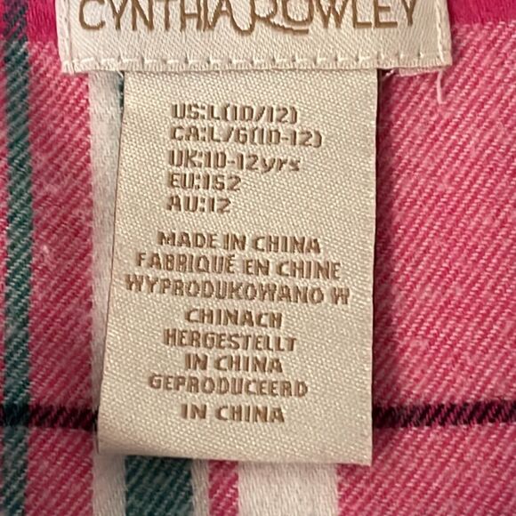 Girl’s 10/12 Cynthia Rowley reversible fuzzy soft white vest w/pink plaid lining - Picture 7 of 10